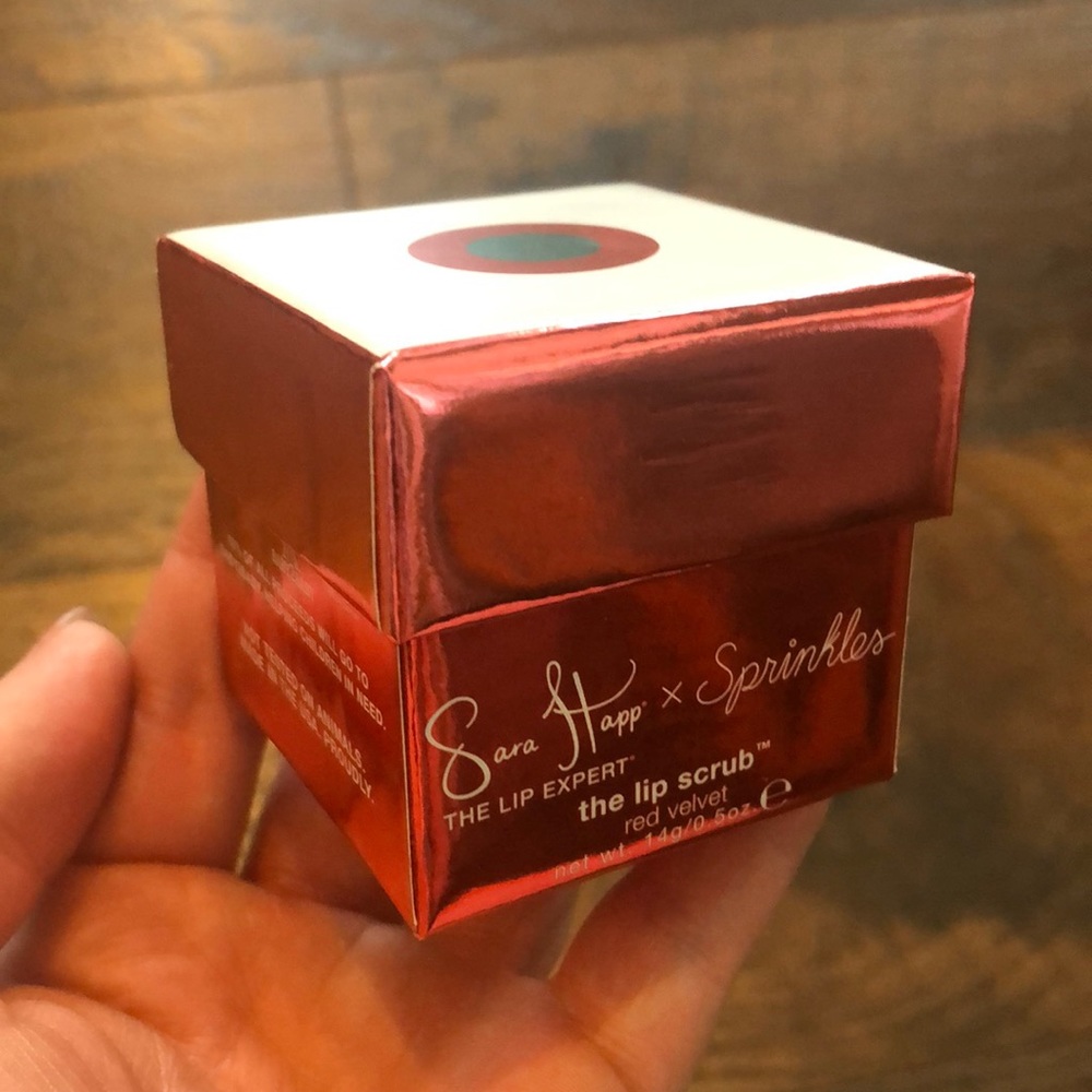 Sara Happ x Sprinkles Lip Scrub in Red Velvet
